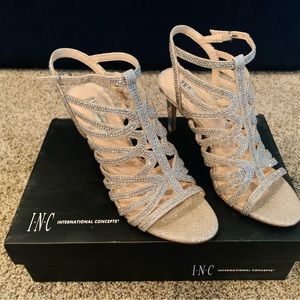 NWT- INC Gawdie caged champagne sz7
